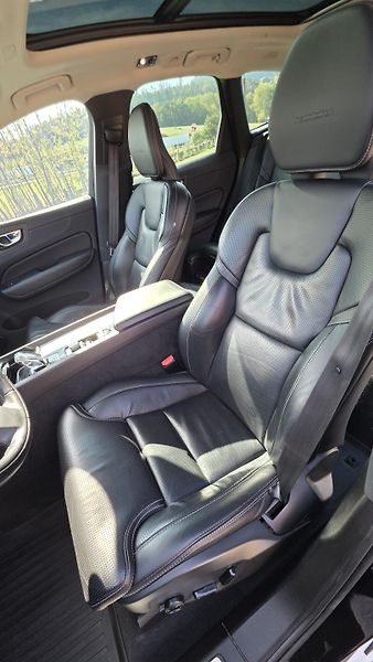 Volvo XC60 (2019) - fotka 11 z 18