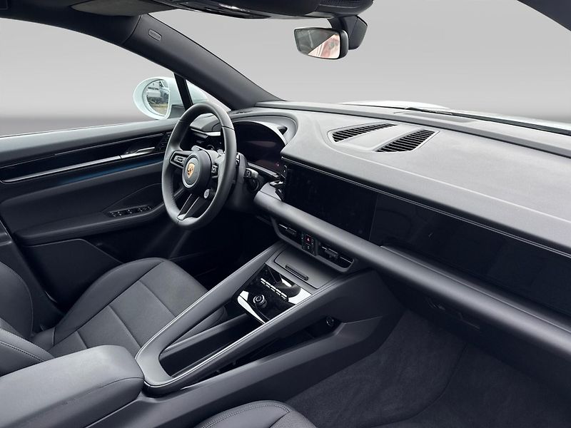 Porsche Macan 4 - fotka 22 z 30
