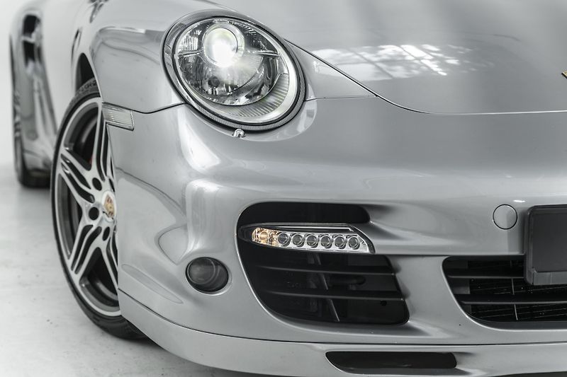 Porsche 911 911 Turbo Coupé*Bose - fotka 22 z 51