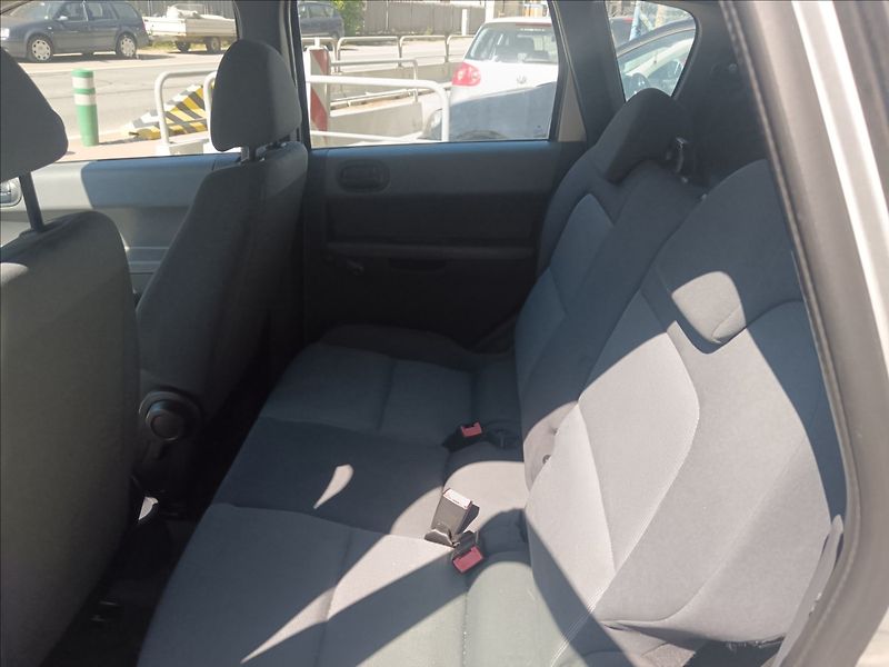 Mitsubishi Colt 1,1 MPi - fotka 18 z 19