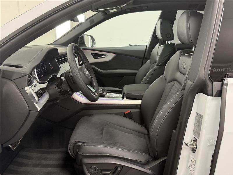Audi Q8 50 TDI S-LINE 1 MAJ ČR DPH - fotka 8 z 34