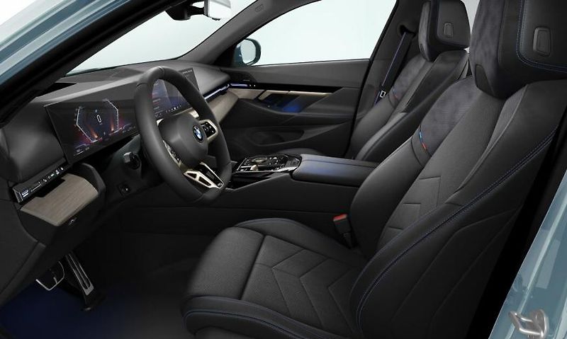 BMW Řada 5 520d xDrive Touring M-Sport - fotka 7 z 7