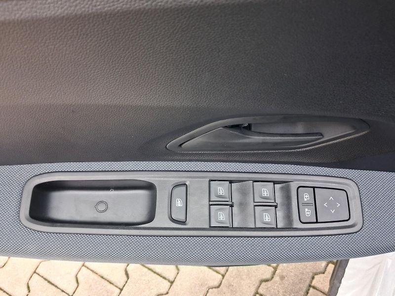 Dacia Sandero (2026) Stepway Expression Eco-G 120 - fotka 22 z 33