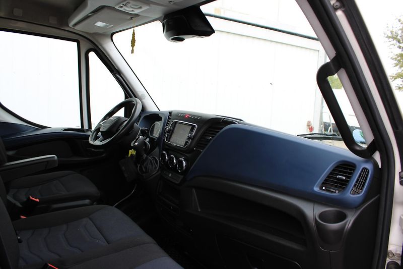 Iveco Daily 35S160 2,3 Hi-Matic Skříň+čelo - fotka 9 z 22
