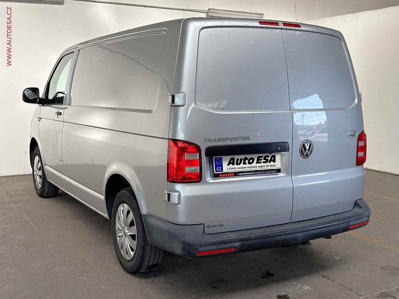 Volkswagen Transporter (2016) 2.0TDi L1H1, ČR, 103kW, AC - fotka 6 z 12