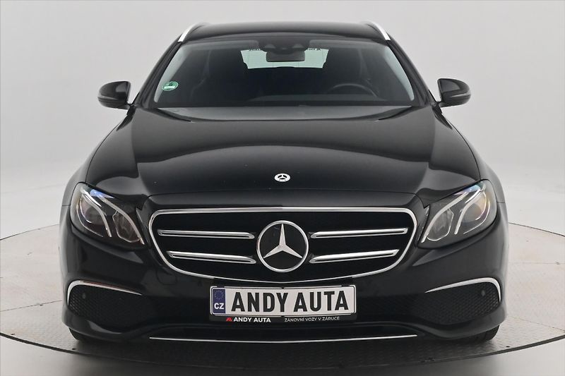 Mercedes-Benz Třídy E 2,0 220d 143 kW Business 9G-Tr - fotka 2 z 31