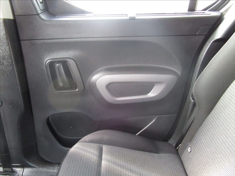 Toyota ProAce City Verso 1.5D-4D, 1. majitel - fotka 46 z 65