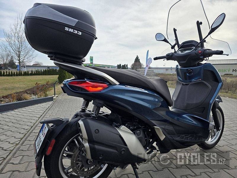 Piaggio Beverly 400 (2022) - fotka 3 z 17