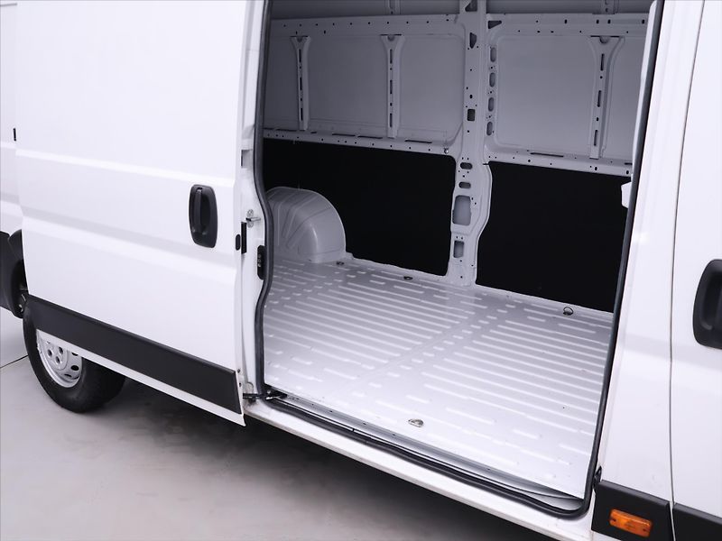 Citroën Jumper 2.2 HDI 121kW L4H2 CZ 1Maj DPH - fotka 13 z 30