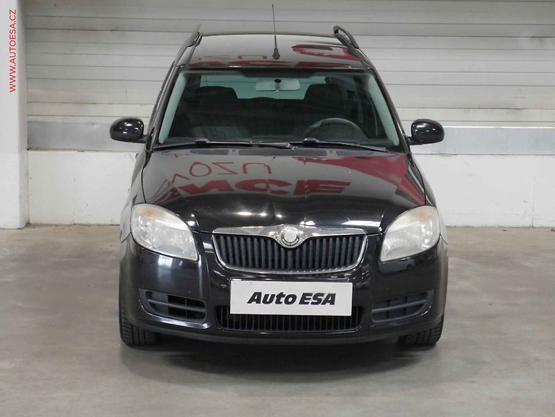 Škoda Roomster (2007) 1.4i, AC, park.asist - fotka 2 z 13