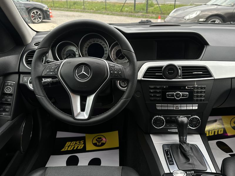 Mercedes-Benz Třídy C (2011) Mercedes-Benz C 220 CDI 2011 - fotka 14 z 21