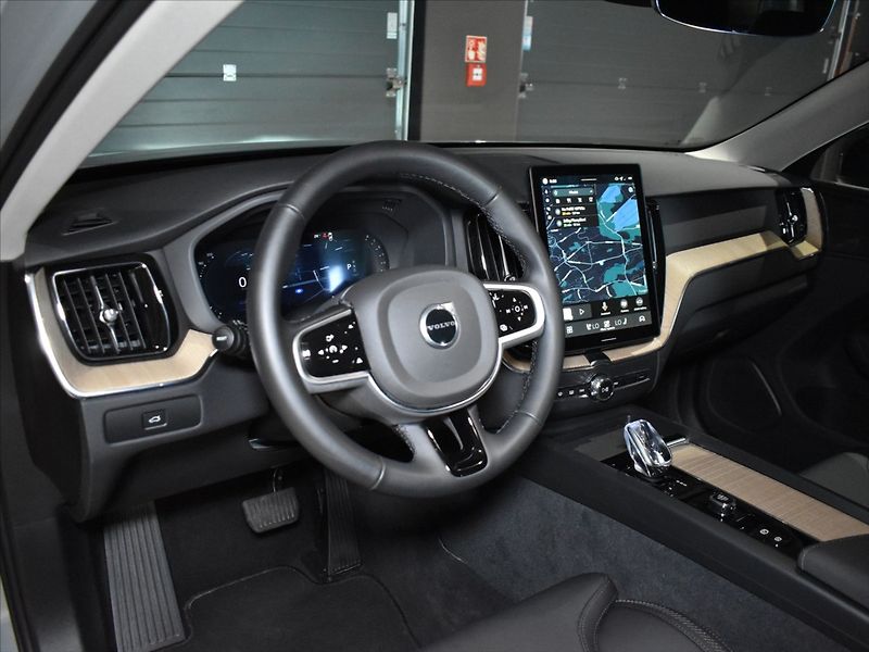 Volvo XC60 2,0 B5 AWD PLUS BLIS,Bezklíč - fotka 12 z 23