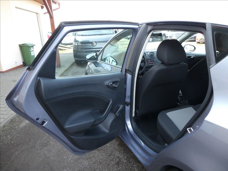 Seat Ibiza 1,0 MPi 55kW serviska - fotka 20 z 41