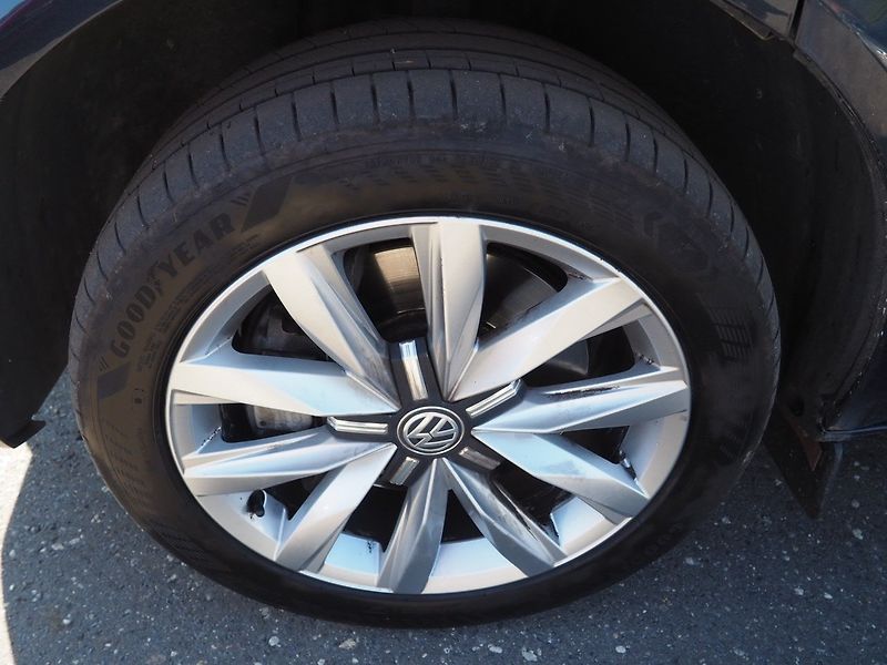 Volkswagen Multivan (2018) 2.0 TDI, 110kW, 4Motion, Long - fotka 8 z 37