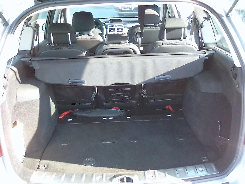 Peugeot 307 (2007) 1.6i 16V SW, kola navíc - fotka 26 z 32