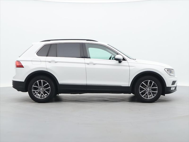 Volkswagen Tiguan 2,0 TDI Comfortline ACC Serv.k - fotka 8 z 29