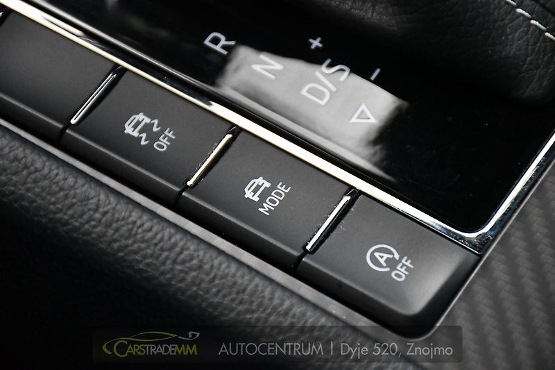 Škoda Superb 2.0TDi SPORTLINE 4X4 NEZ.TOP  - fotka 36 z 52