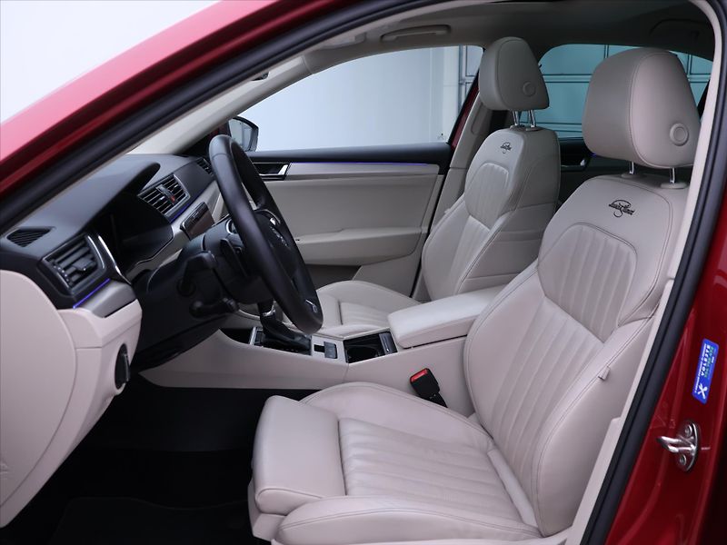 Škoda Superb 2,0 TSI 206kW DSG 4x4 CZ L&K - fotka 13 z 45