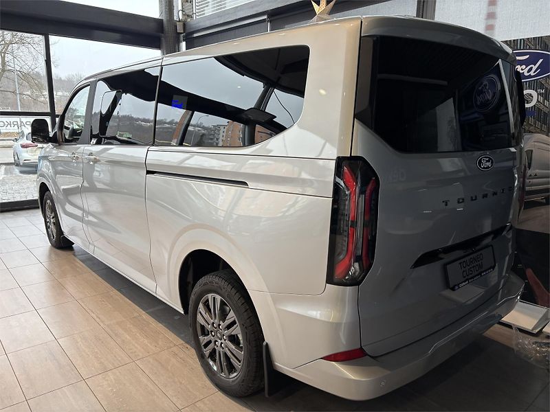 Ford Tourneo Custom (2025) Titanium L2, Tourneo, 2.0 EcoB - fotka 4 z 9