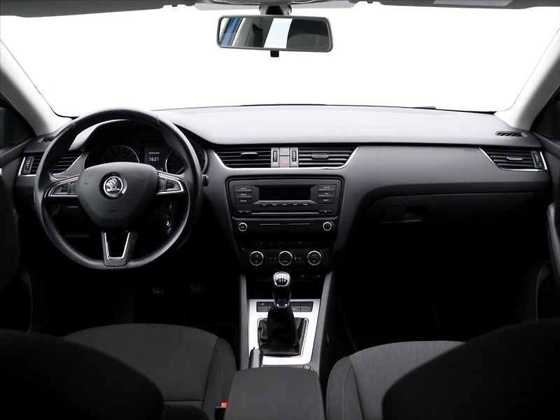 Škoda Octavia 2,0 TDI 110kW Elegance CZ - fotka 26 z 33