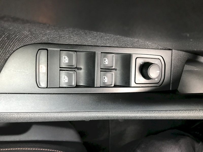 Škoda Kamiq (2025) TOP SELEC TSI 110/1.5 A7F - fotka 20 z 29