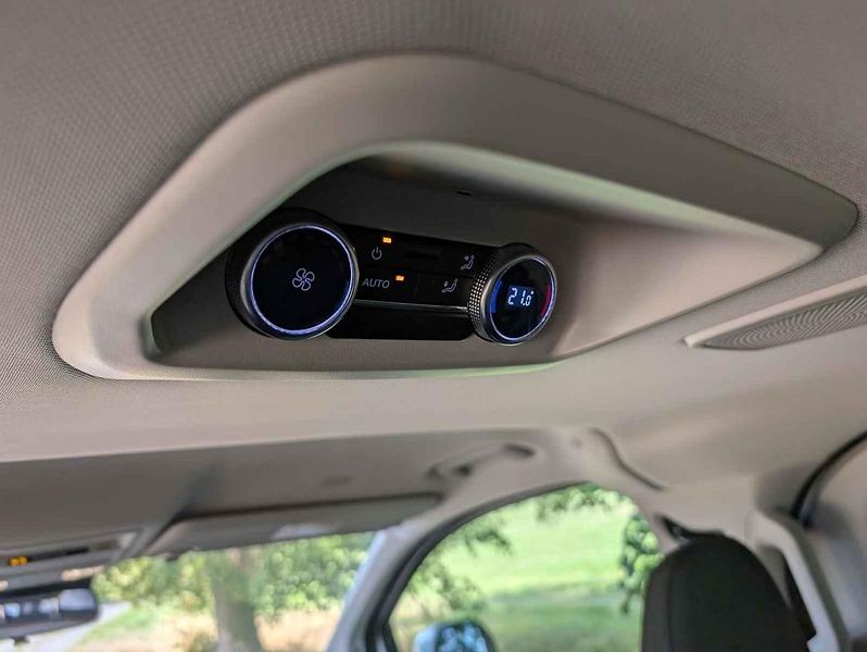 Volkswagen Transporter existuje již v sedmé generaci.
