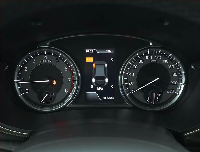 Suzuki Vitara (2021) 1.4 BoosterJet, Serv.kniha - fotka 11 z 16