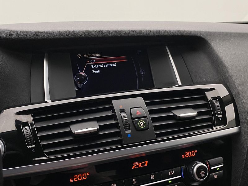 BMW X3 XDRIVE 20d AUT  - fotka 34 z 56