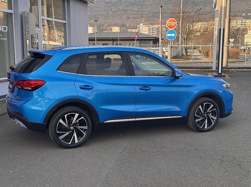 MG ZS (2026) 1,5l Hybrid + (197k) Exclusive - fotka 11 z 38