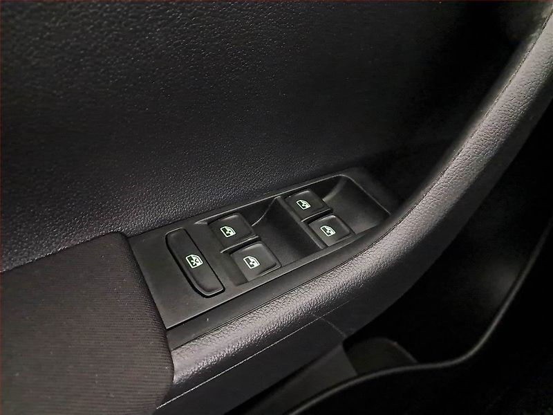 Škoda Fabia (2016) 1.2 TSI, ČR,1.maj - fotka 14 z 14