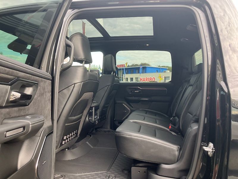 RAM 1500 (2025) 3.0 I6 548k RHO - fotka 36 z 56