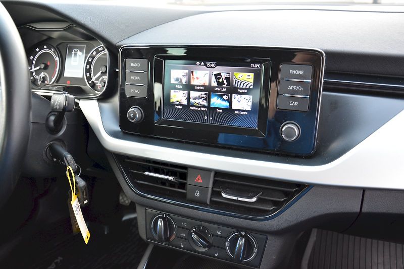 Škoda Kamiq (2021) 1.5 TSI 110 KW Ambition Extra - fotka 19 z 24