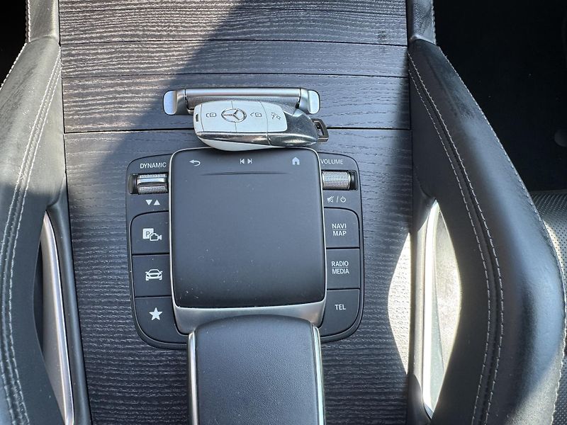 Mercedes-Benz GLE (2022) GLE 350e 4M AMG PANORAMA - fotka 26 z 27