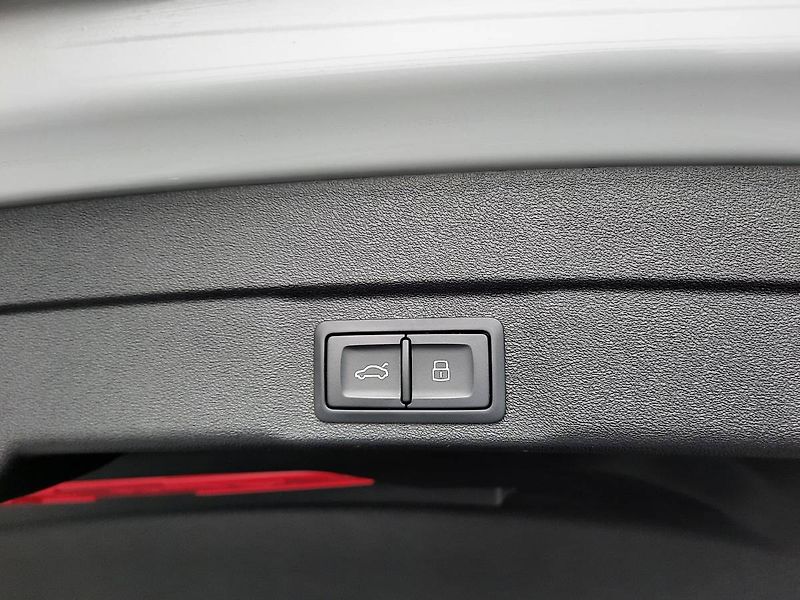 Audi A5 (2025) 2.0 TDI quattro (150kW/204k) S - fotka 27 z 29