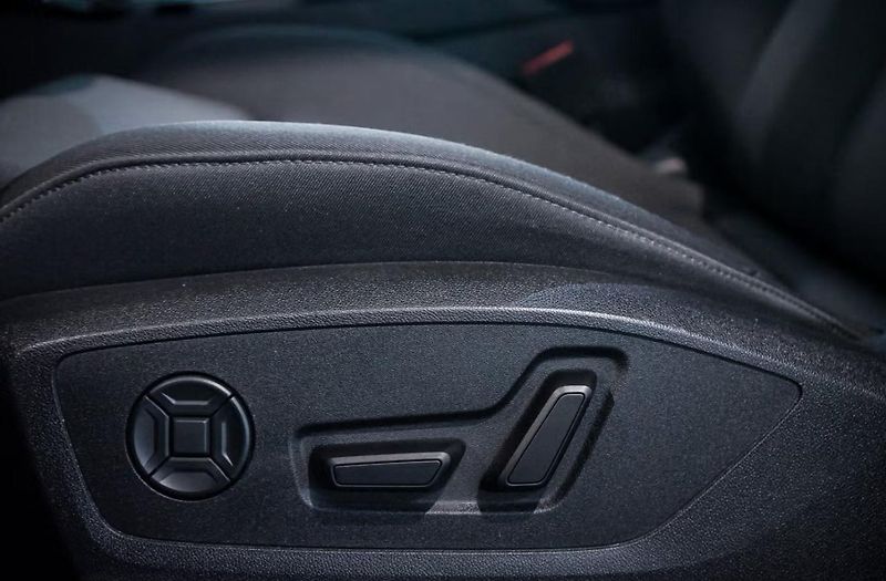 Audi Q6 e-tron Q 360kam Tažné Auto. Park. - fotka 31 z 38