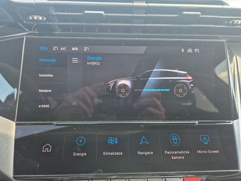 Peugeot 308 GT Hybrid 225 e-EAT8, CZ, 1. m - fotka 19 z 25
