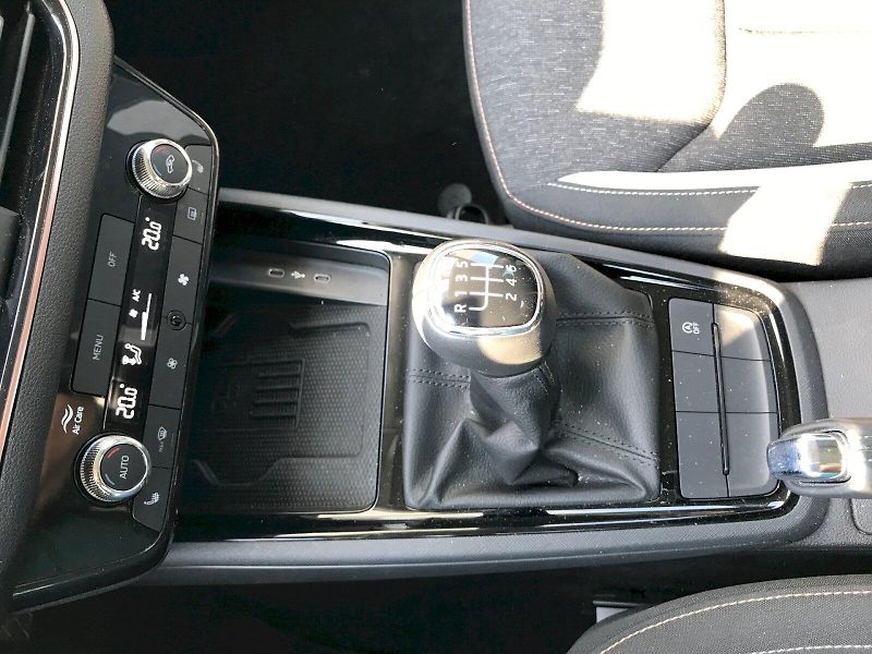 Škoda Kamiq (2025) SELEC TSI 85/1.0 M6F - fotka 23 z 23