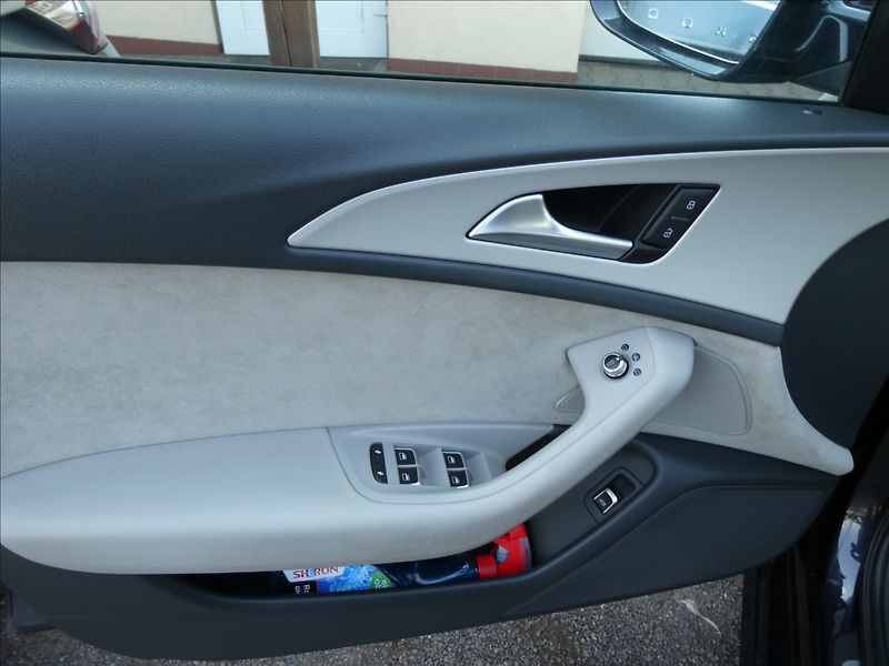 Audi A6 3,0 TDI 160kW quattro,2 x kola - fotka 15 z 54