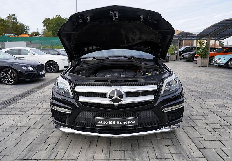 Mercedes-Benz GL 500 V8 AMG/4Matic/NOVÝ MOTOR - fotka 9 z 44