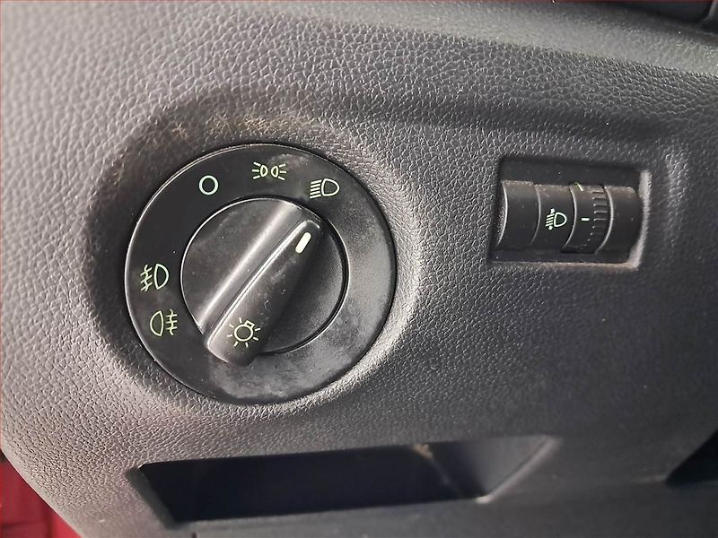 Škoda Fabia (2009) 1.2 12V, nová STK, Tažné - fotka 15 z 15