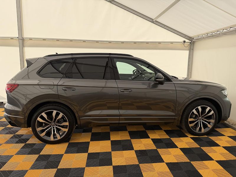 Volkswagen Touareg 3.0Tdi*210kw*DPH*Final Edition - fotka 7 z 49
