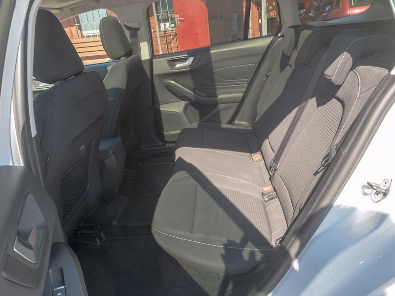 Ford Focus (2019) ČR 2.0TDCI 110KW – VÝBAVA! - fotka 45 z 55