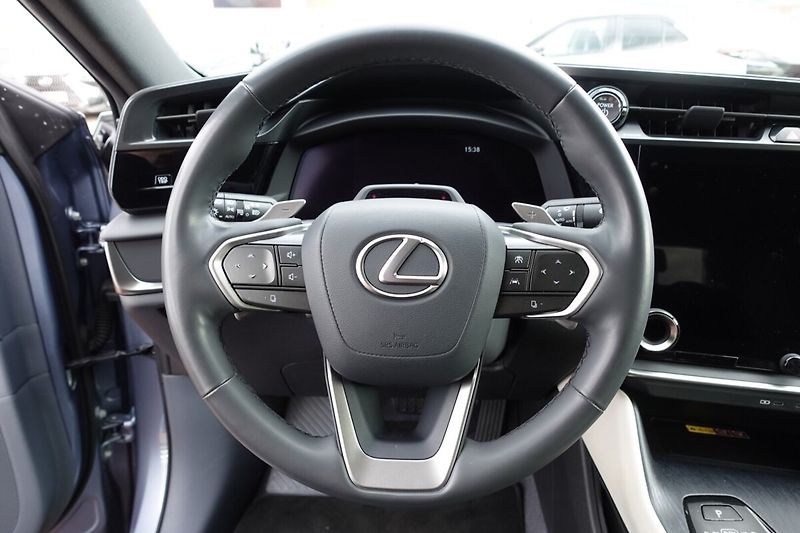 Lexus RZ 450e RZ450e Executive DIRECT4 - fotka 18 z 34
