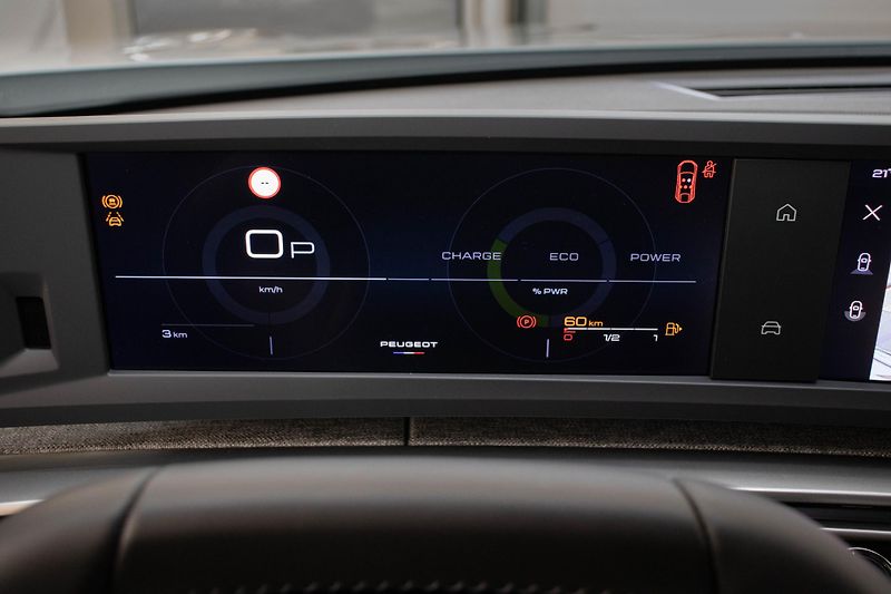 Peugeot 3008 ALLURE Hybrid 145 e-DCS6 - fotka 12 z 16
