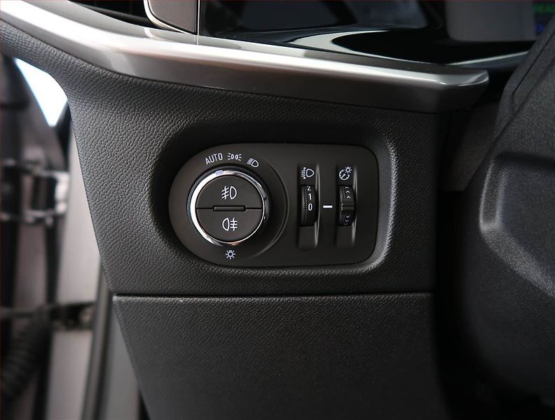 Opel Mokka (2022) Electric 50 kWh, SoH 93% - fotka 24 z 26