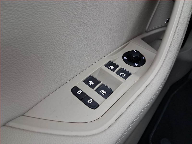 Škoda Superb (2020) Laurin&Klement iV 1.4 TSI PHEV - fotka 16 z 20