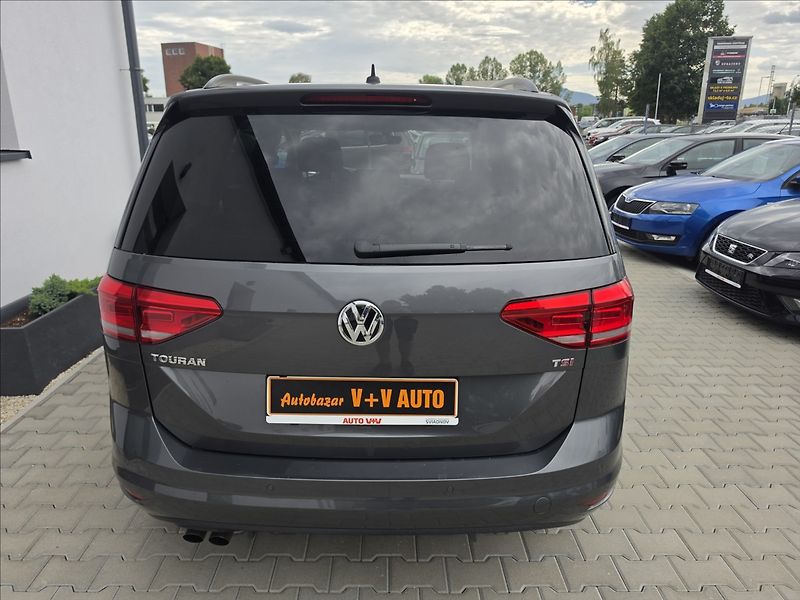 Volkswagen Touran 1,4 TSi 110KW DSG 7 MÍSTNÝ - fotka 7 z 52