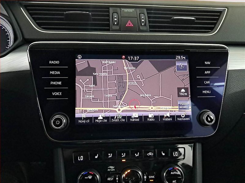 Škoda Superb (2020) 2.0 TDI, Automat, Serv.kniha - fotka 18 z 21
