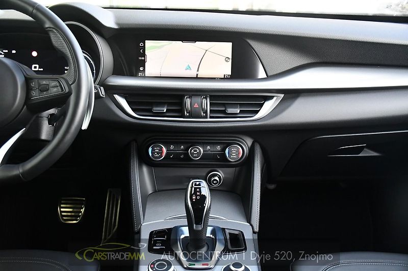 Alfa Romeo Stelvio 2.2 Diesel 16V 154kW Veloce Q4 - fotka 21 z 44