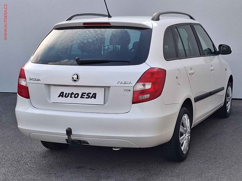 Škoda Fabia (2013) 1.6TDi, ČR, AC, tažné - fotka 4 z 15